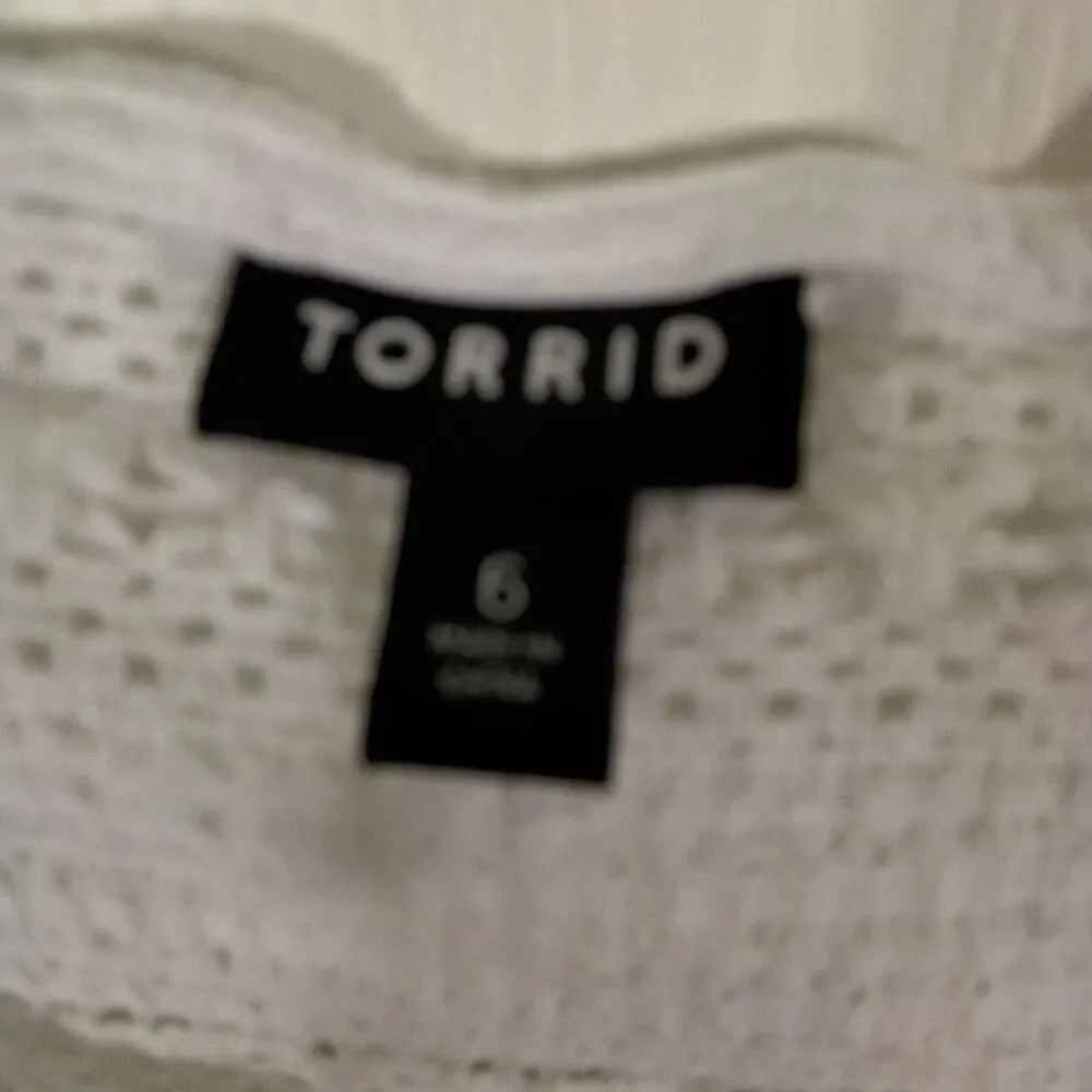 Torrid Plus Size 6 Womens White Tank Top Blouse Adjustable Straps Button